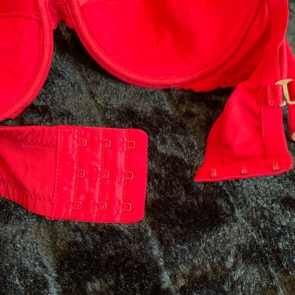 Women's Red Fredrick's of Hollywood Red Bra Size 34D - Picture 4 of 5